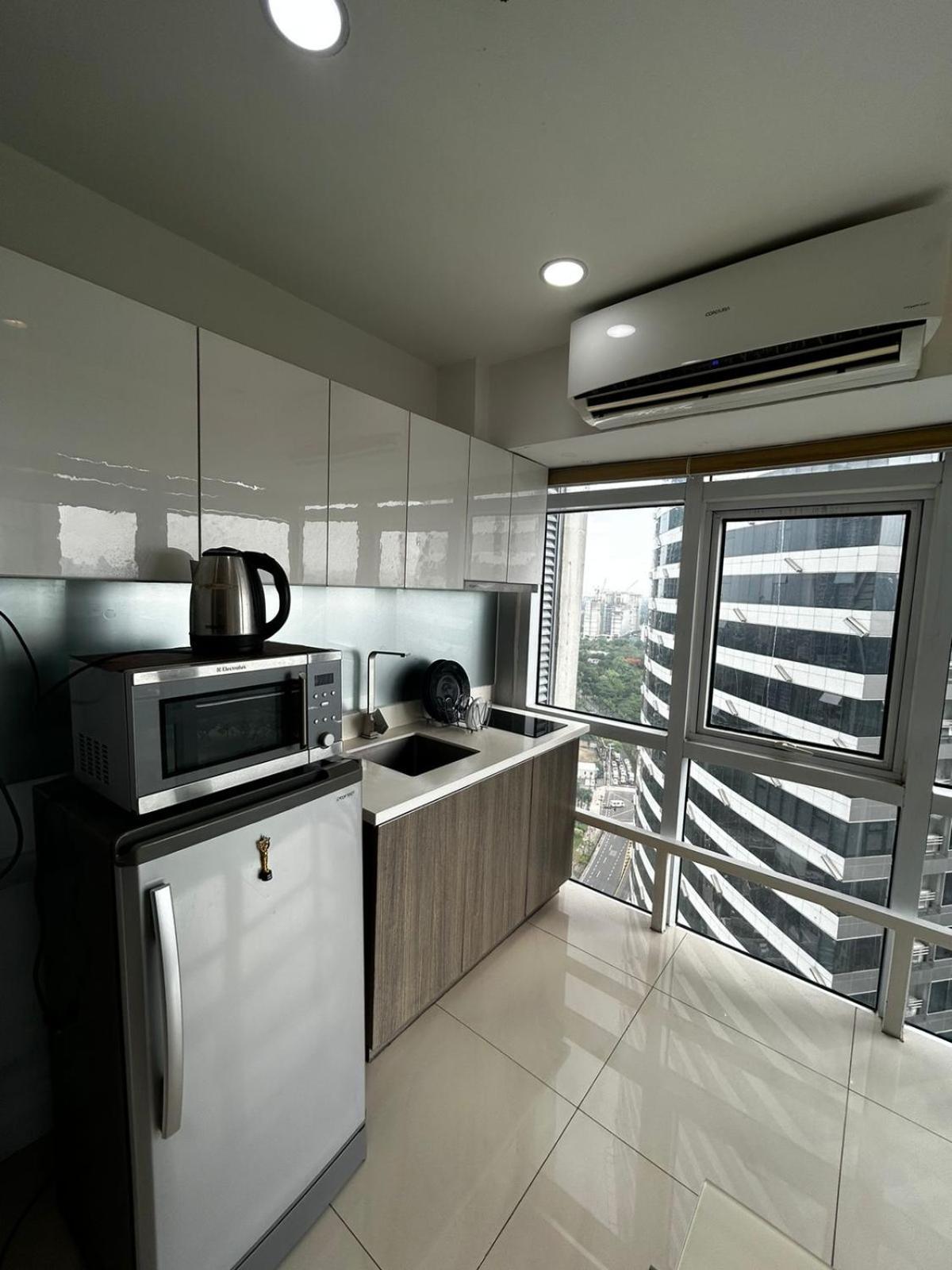 Oasis Regency @ Fort Victoria Bgc Taguig Exteriér fotografie