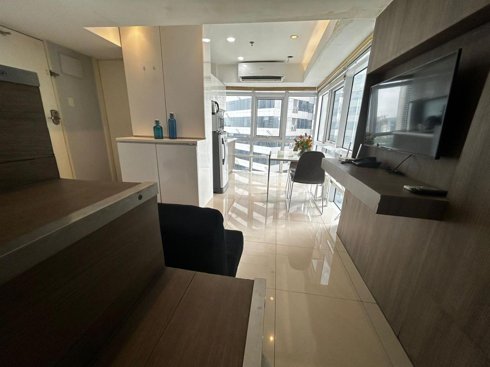 Oasis Regency @ Fort Victoria Bgc Taguig Exteriér fotografie