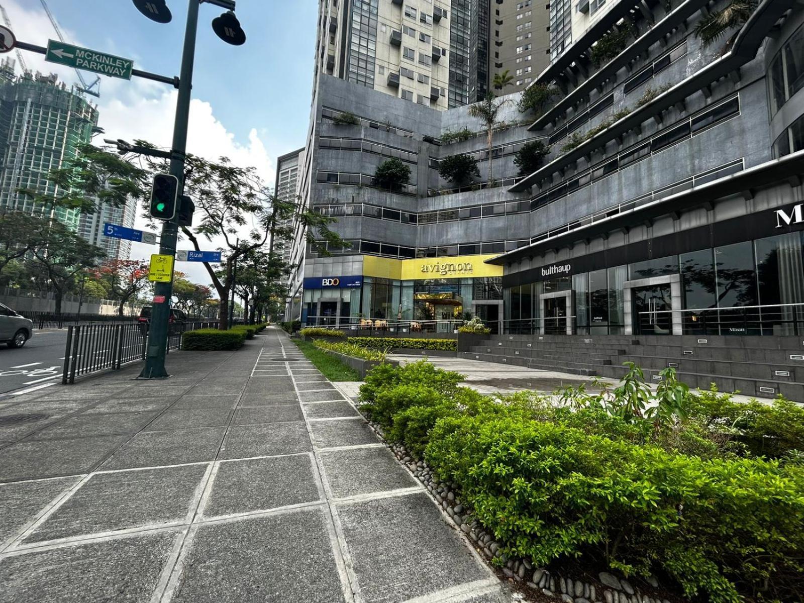 Oasis Regency @ Fort Victoria Bgc Taguig Exteriér fotografie