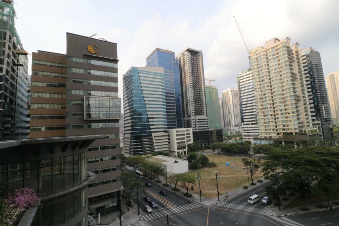 Oasis Regency @ Fort Victoria Bgc Taguig Exteriér fotografie